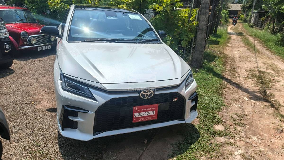 Image Toyota Yaris Ativ GR 2025